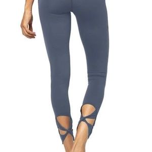 Sol and Mane India Blue Twist Cross Ankle Leggings Size M